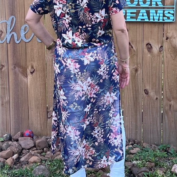 Sweet Rain Floral sheer long tunic LARGE - Picture 7 of 10